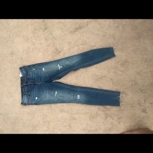 HOLLISTER SUPER SKINNY HIGH WAIST JEANS RIPPED